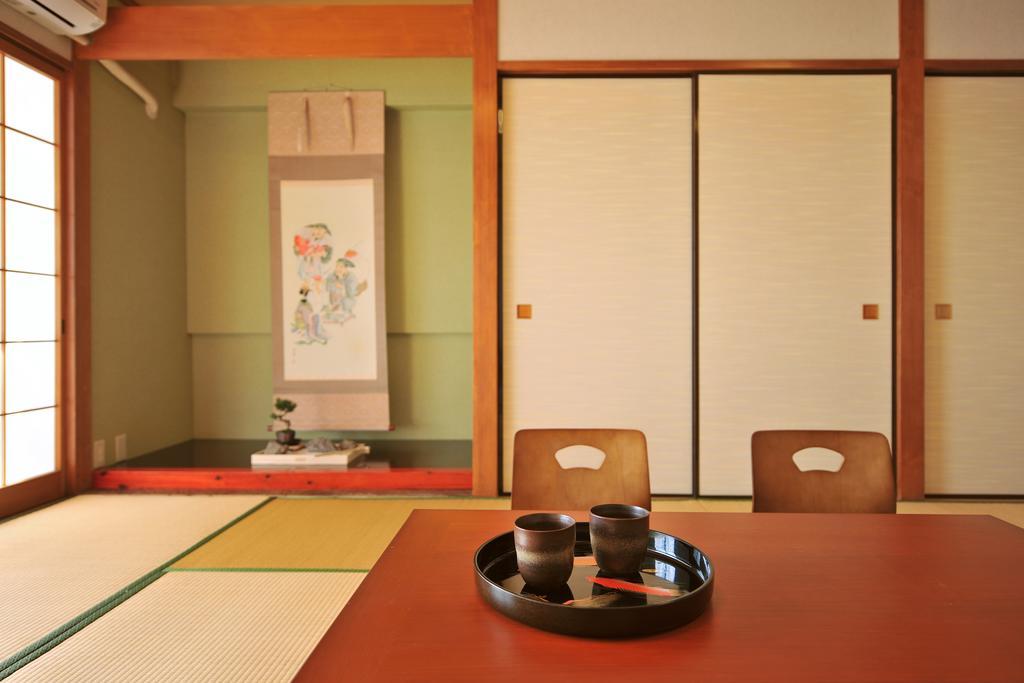 Onsen Hostel Hinoemi Atami  Szoba fotó