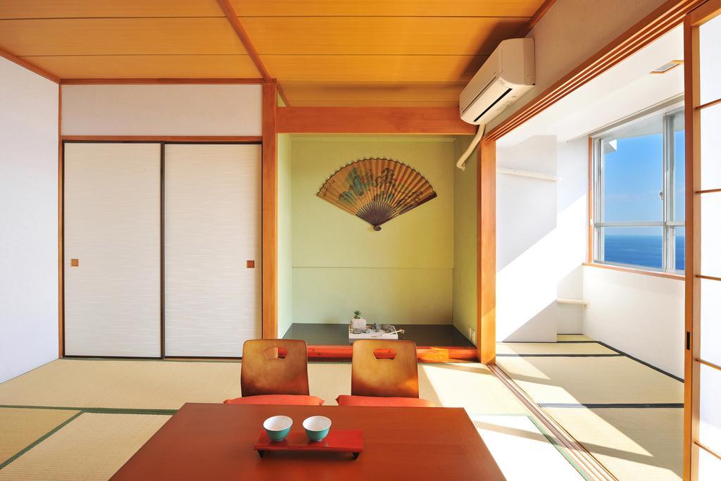 Onsen Hostel Hinoemi Atami  Szoba fotó