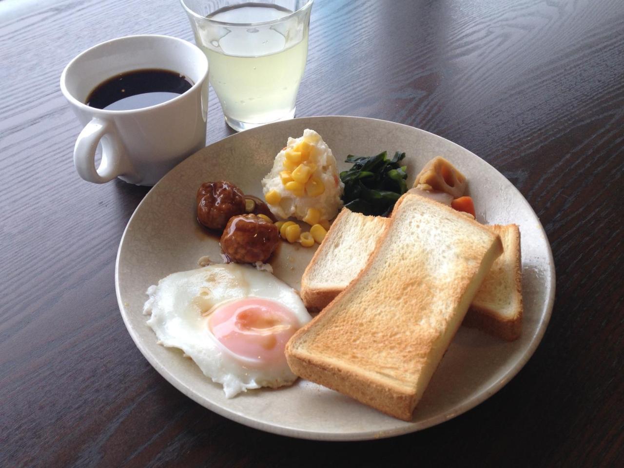 Onsen Hostel Hinoemi Atami  Kültér fotó