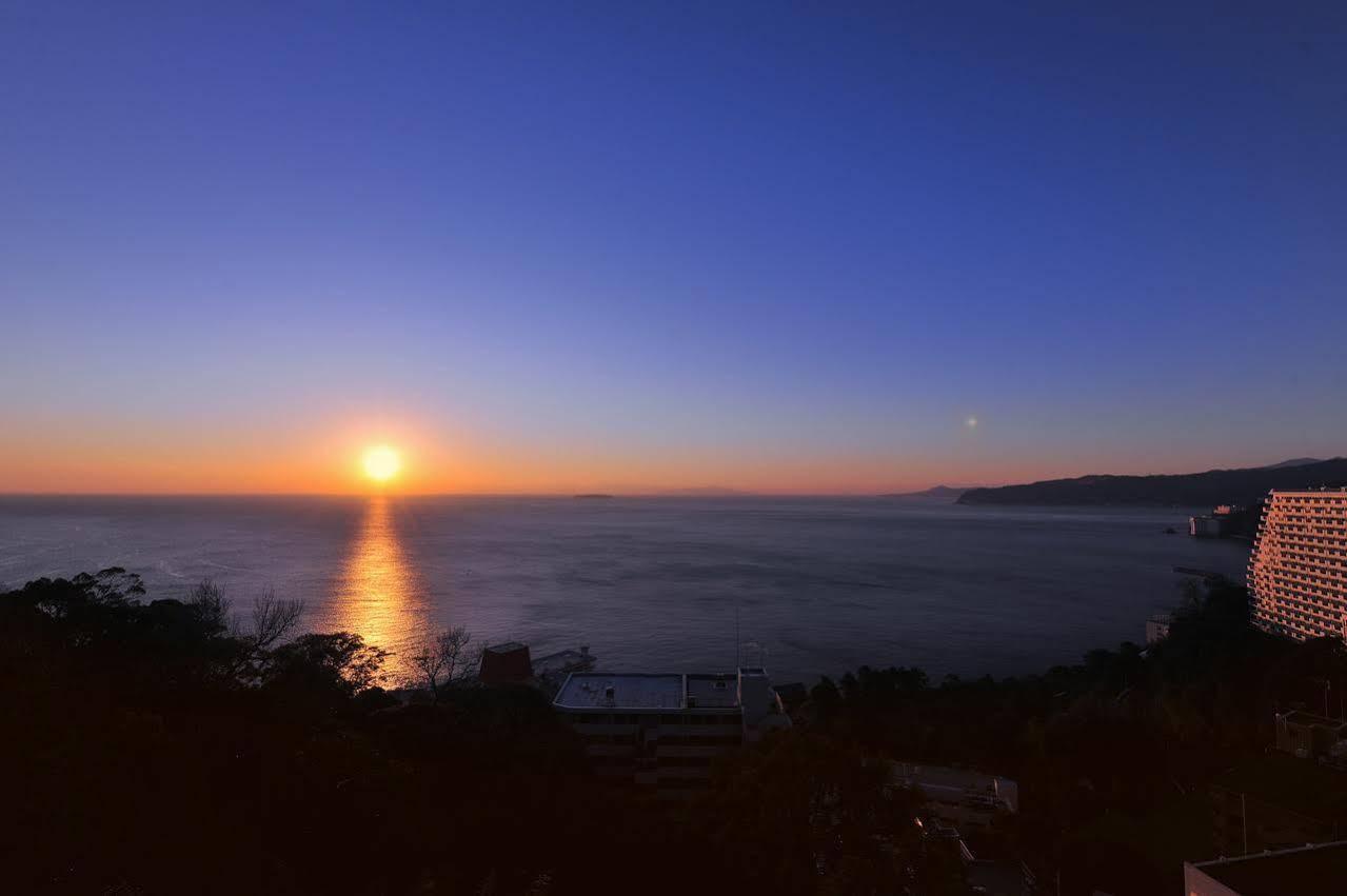 Onsen Hostel Hinoemi Atami  Kültér fotó